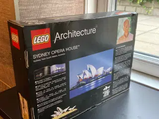 Lego Sydney Opera House 21012