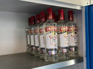 smirnoff vodka + div
