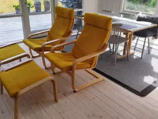2 stk Ikea Poæng lænestole med skamler