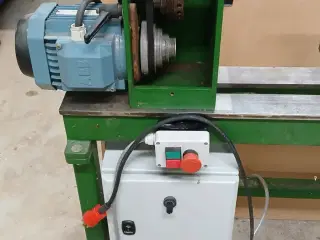 Drejebænk Promat, Trædrejebænk. Reserveret