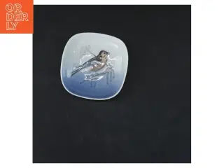 Dekorativ skål med fuglemotiv fra Royal Copenhagen (str. 2,5x9x9 cm)