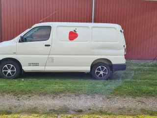 Kølebil Toyota Hiace 2,5 D-4D 95 komfort kort