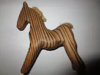 Hest i træ