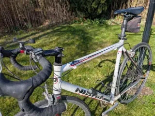 Let og velkørende racer