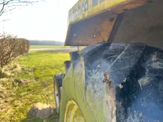 Traktor, Leyland 702