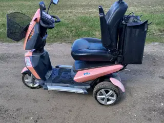 Stor el scooter der ikke bare kan vælte