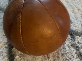 Vintage læder medicinbold – 1,5 kg