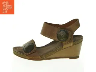 Brune kilesandaler fra Ca&#39;shott (str. 38)