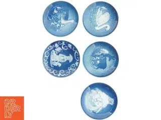 Mors Dag platter (17 stk) fra Royal Copenhagen & Bing og Grøndal (str. Ø 15 cm)