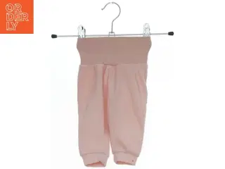 Lyserøde bukser til baby fra H&M (str. 56)