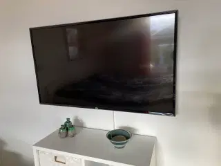 LG TV 43”