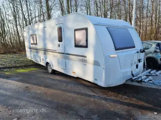 2014 - Adria Adora 643 UT LÆKKER RUMMELIG CAMPINGVOGN MED ALDEVARME, RUNDSIDDEGRUPPE, FRANSK SENG OG STORT BADEVÆRELSE