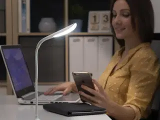 Genopladelig touch følsom LED-bordlampe Lum2Go InnovaGoods