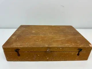 Vintage kasse i træ