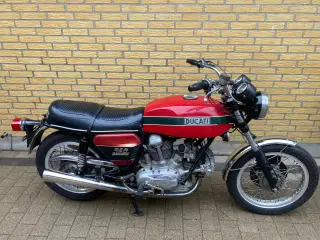Ducati 750 Gt