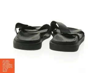Sorte sandaler (str. 39 )
