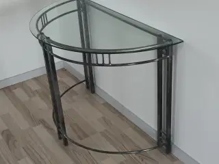 Bord stål og glas