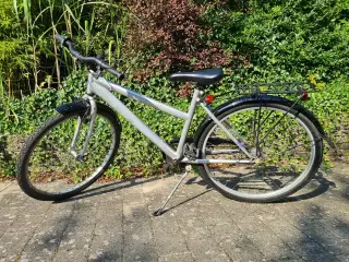 Pæn sporty børnecykel med 3gear