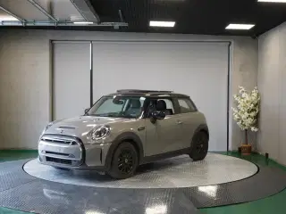 MINI Cooper SE  Camden Edition