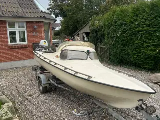Mopa jagbåd. 20 hestes motor