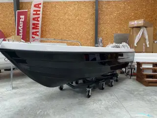 Fjordjollen 390 Fisk Sort Skrog