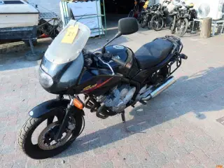 MOTORCYKEL, Yama