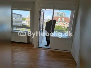 2-værelses lejlighed i Bagsværd byttes til større