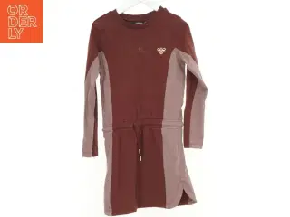 Kjole fra Hummel (str. 122 cm)