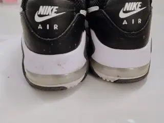 Sælger de her sko Nike Air , lidt brugt 