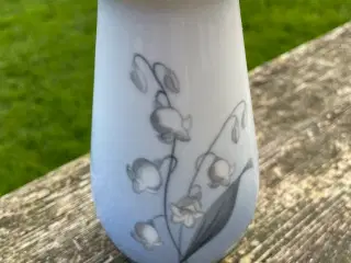 Vase med Liljekoval Bing og Grøndal