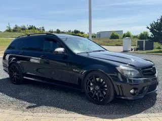 Mercedes C63 V8 510 hk 