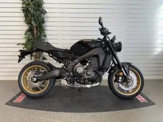 Yamaha XSR900 Midnight Black