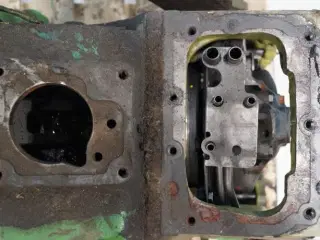 John Deere 2030 Transmission L29298