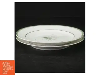 Grøn Melodi RC Porcelænsmiddagstallerkener med plante dekoration fra Royal Copenhagen (str. Ø. 17 cm)