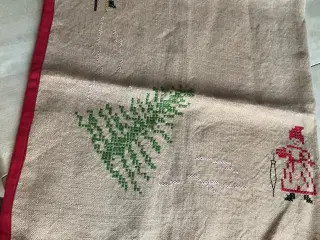 Håndbroderet juletræstæppe 