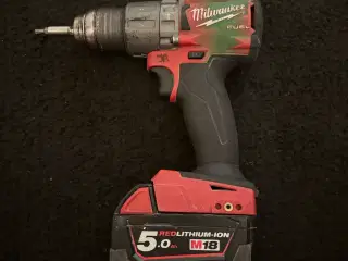 Milwaukee skruemaskine med slag - m18