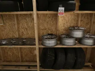 12 stk. Dæk + 4 fælge