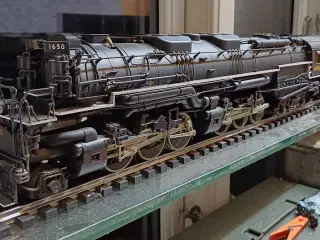 O scale Damplokomotiv