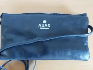 Adax taske 