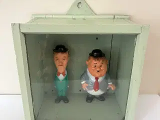 Fedt lille retro skab i træ og glas