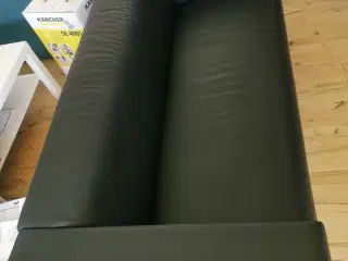 Kunstlæder 2-pers. sofa fra IKEA (Bud modtages)