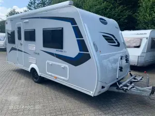 2022 - Caravelair Titanium 450   Lækker vogn med enkelt senge Mover - El markise og div udstyr køkken og toilet aldrig brugt