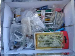 Rawlplugs og dybler