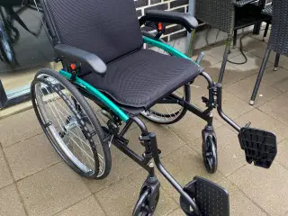 Letvægts kørestol