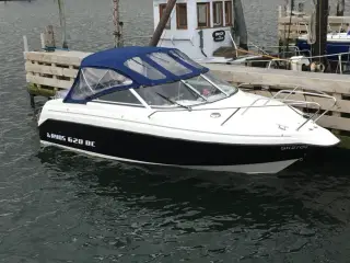 Båd - med påhængsmotor 