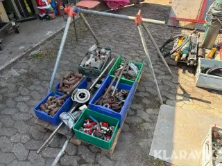 Gevindskærer, rørholder, rør og haner