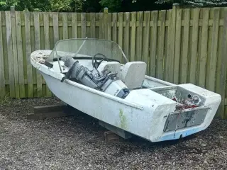 Lille speedbåd sælges eller byttes til bil