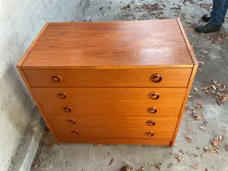 Kommode i teak træ