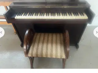 Lille let klaver sælges