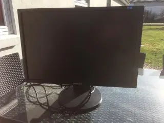 24 " LCskærm SAMSUNG Syncmaster 2443